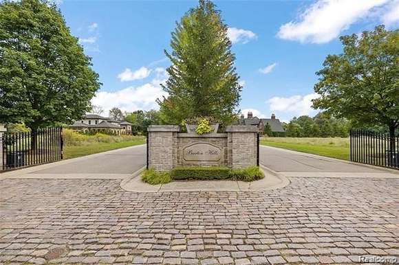 1.9 Acres of Residential Land for Sale in Bloomfield Hills, Michigan