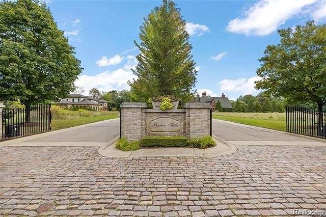 2.4 Acres of Residential Land for Sale in Bloomfield Hills, Michigan