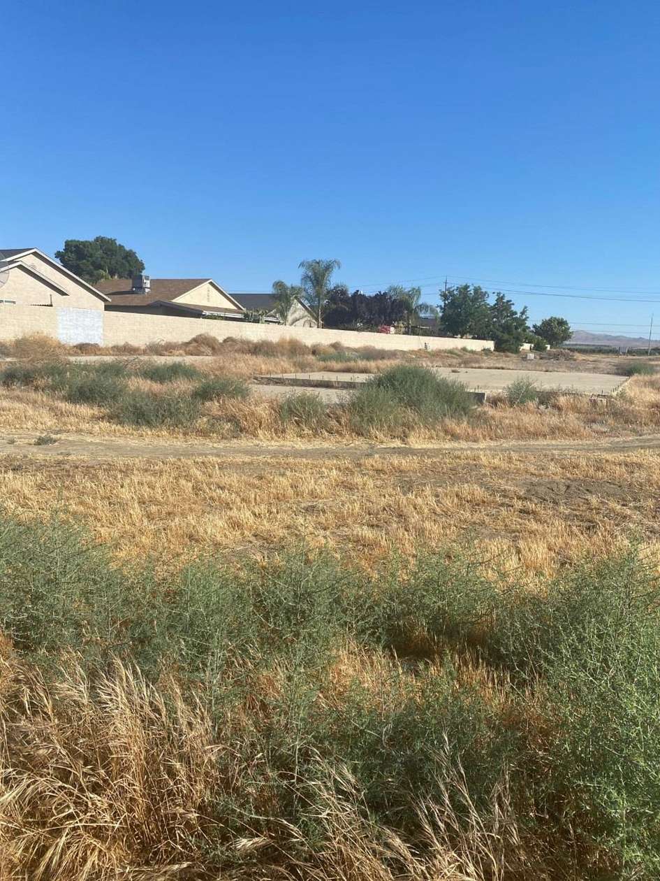 8 Acres of Residential Land for Sale in Coalinga, California