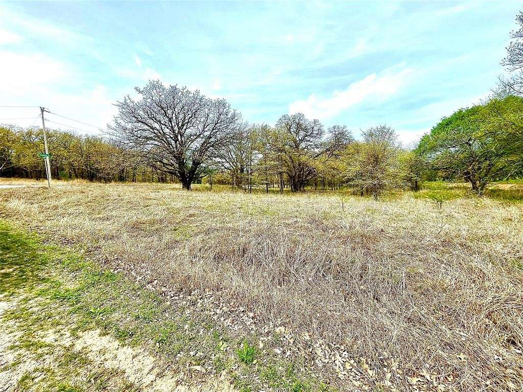 0.75 Acres of Land for Sale in Nocona, Texas