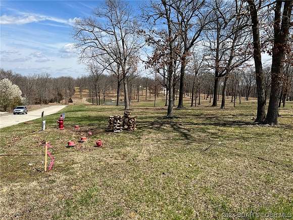 12 Acres of Land for Sale in Laurie, Missouri