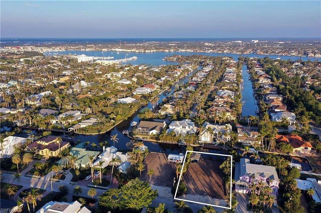 0.38 Acres of Residential Land for Sale in Naples, Florida
