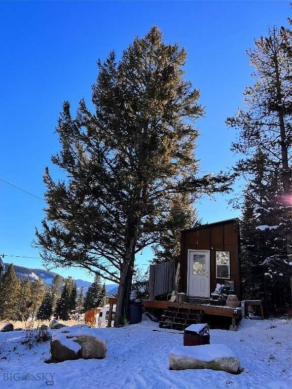 2 Acres of Residential Land with Home for Sale in Gallatin Gateway, Montana