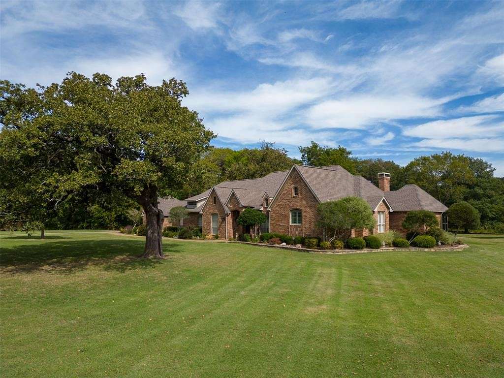 7.9 Acres of Residential Land with Home for Sale in Greenville, Texas