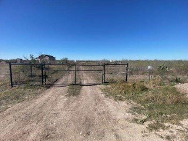 4 Acres of Land for Sale in Laredo, Texas