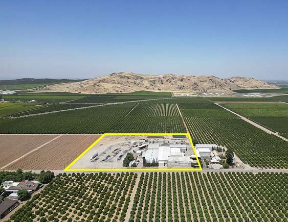 10 Acres of Improved Commercial Land for Sale in Dinuba, California