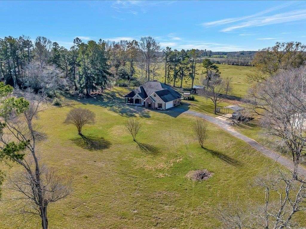 2.82 Acres of Residential Land with Home for Sale in Nacogdoches, Texas