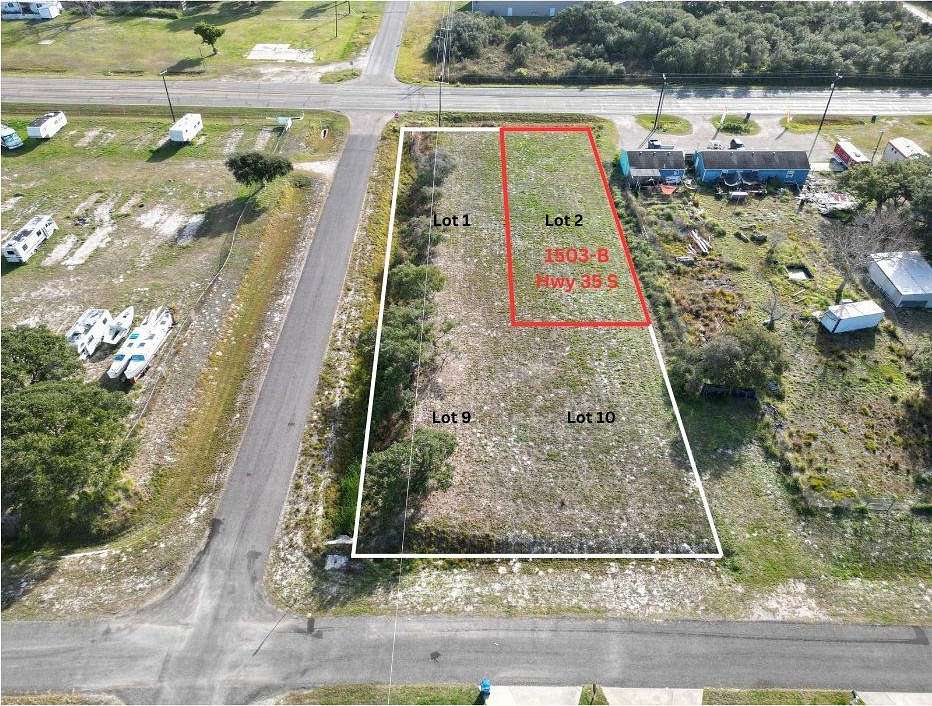 0.17 Acres of Mixed-Use Land for Sale in Rockport, Texas