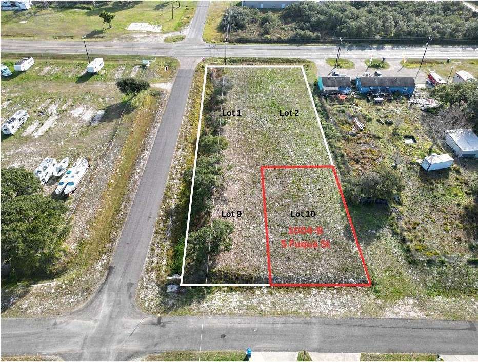 0.17 Acres of Mixed-Use Land for Sale in Rockport, Texas