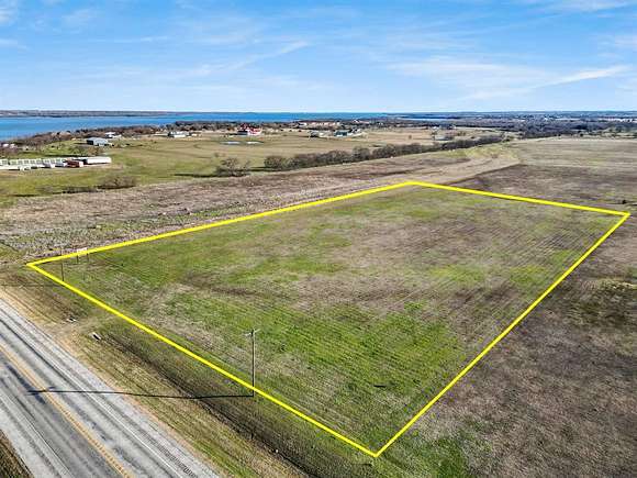 5 Acres of Residential Land for Sale in Valley View, Texas