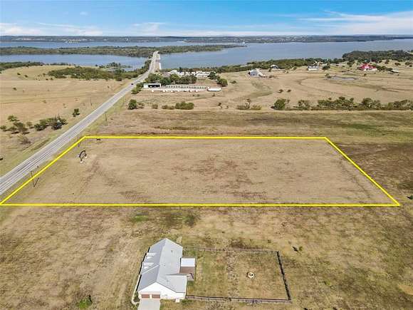 5 Acres of Residential Land for Sale in Valley View, Texas