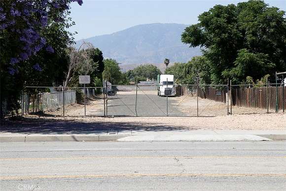 0.92 Acres of Land for Sale in San Bernardino, California