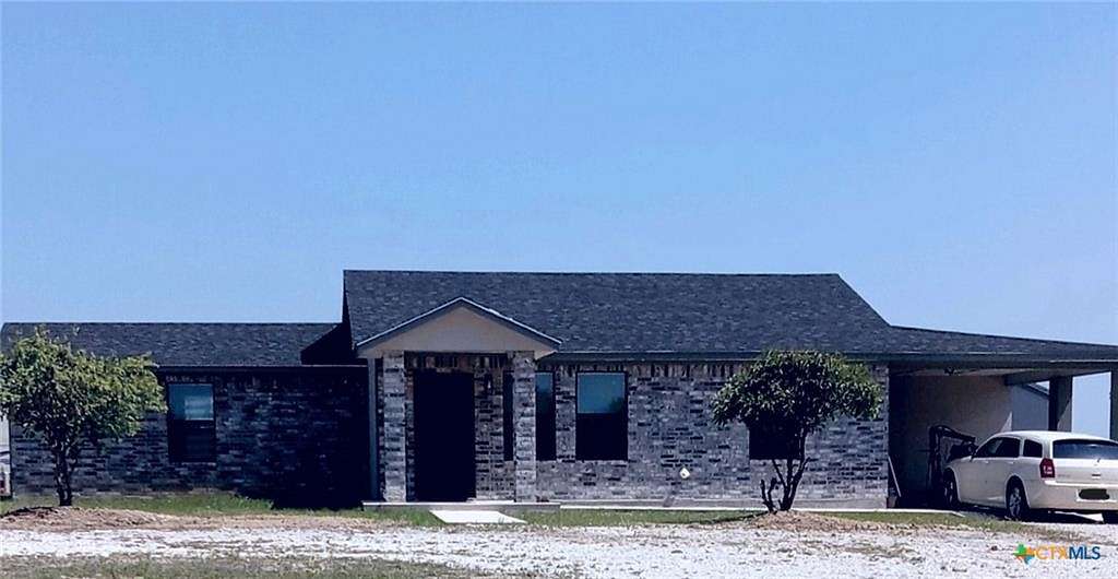 5 Acres of Residential Land with Home for Sale in Gatesville, Texas