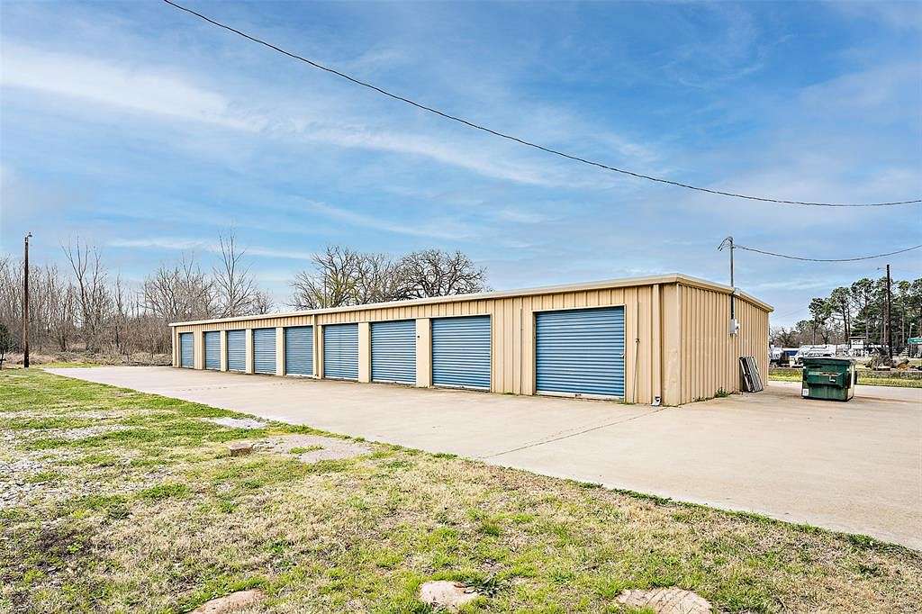 5.21 Acres of Improved Commercial Land for Sale in Seven Points, Texas