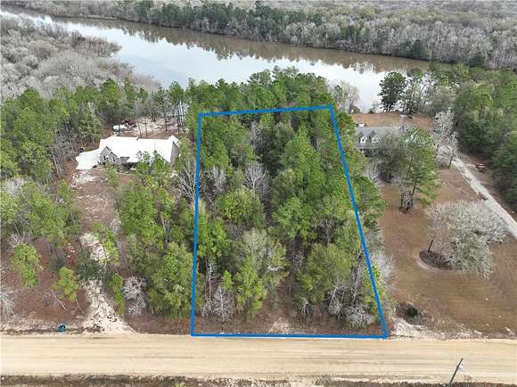 1.5 Acres of Residential Land for Sale in Jesup, Georgia