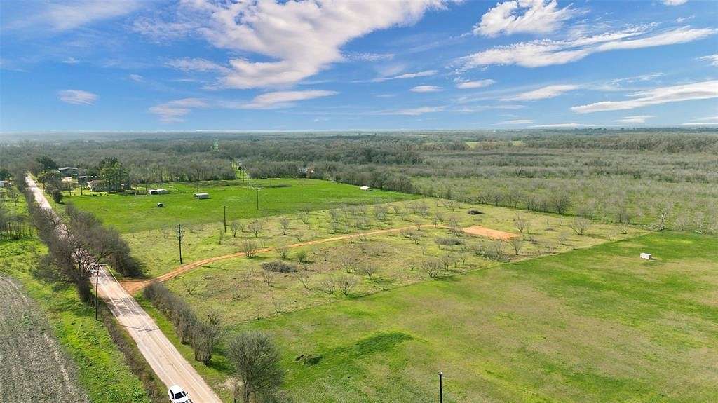 Land for Sale in Luling, Texas