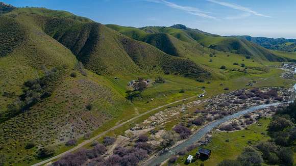 160 Acres of Agricultural Land with Home for Sale in Coalinga, California
