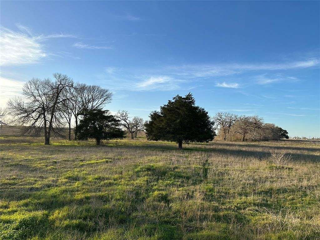 1.2 Acres of Residential Land for Sale in Kingsbury, Texas