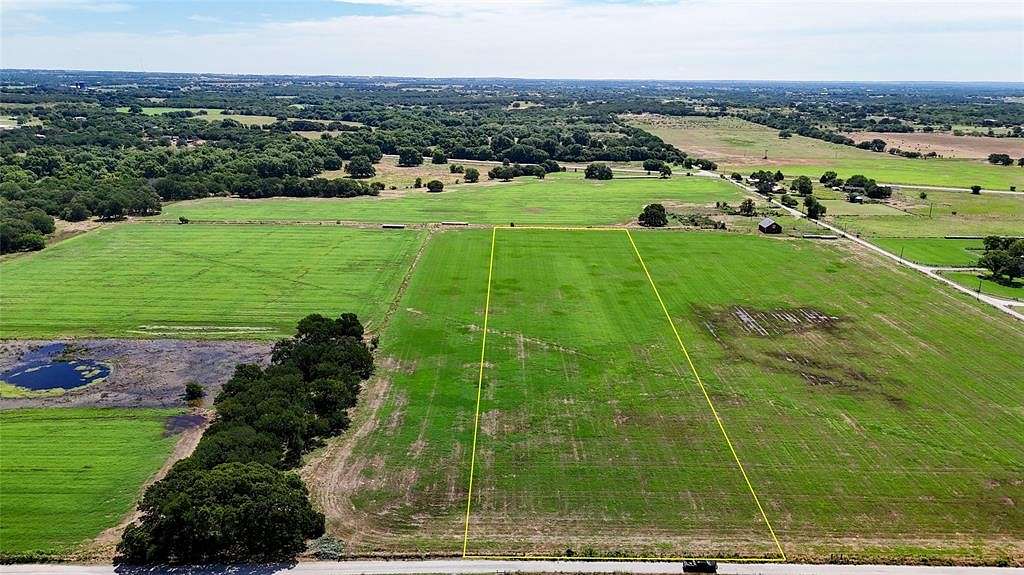 6 Acres of Land for Sale in Decatur, Texas