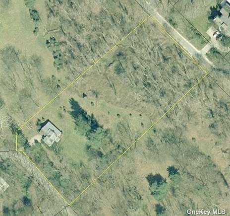 2.3 Acres of Residential Land for Sale in Sands Point, New York