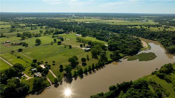 12.1 Acres of Recreational Land with Home for Sale in Waco, Texas