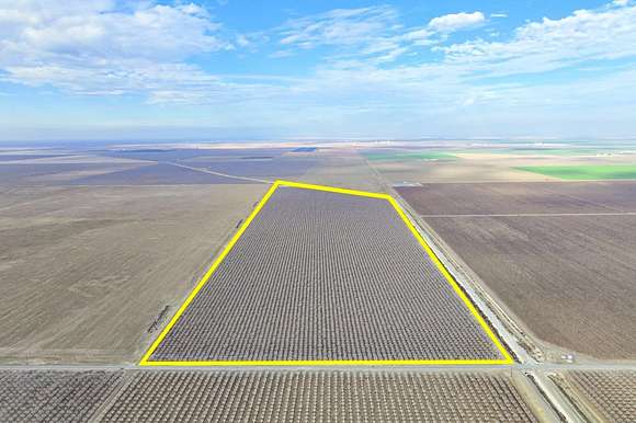122 Acres of Agricultural Land for Sale in Helm, California