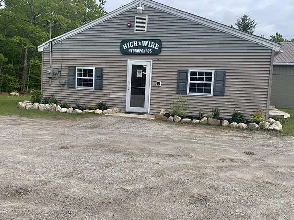 2 Acres of Improved Commercial Land for Sale in Raymond, Maine