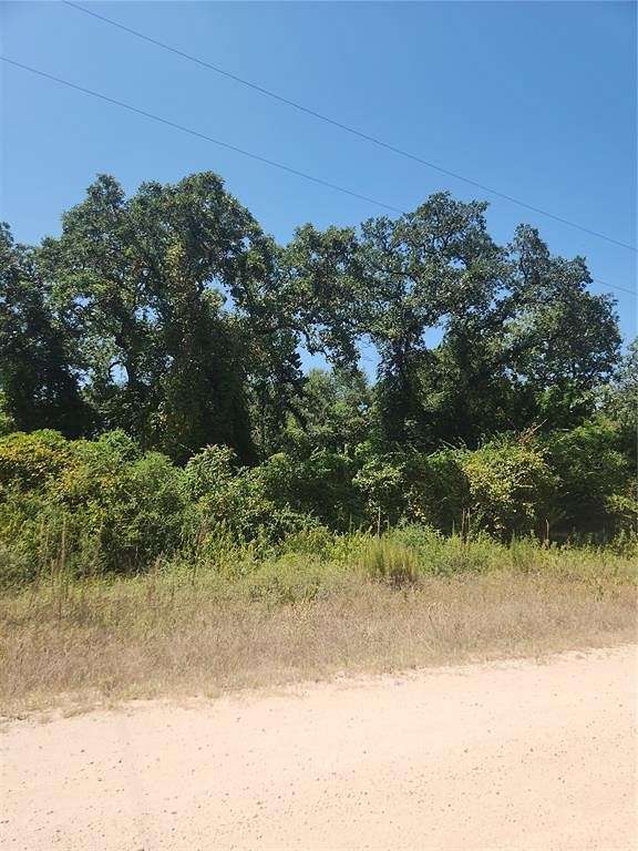 0.25 Acres of Land for Sale in Hilltop Lakes, Texas