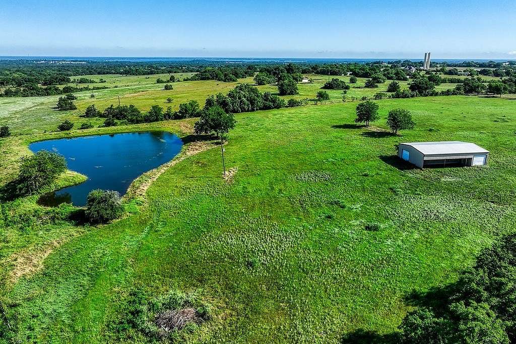 18.964 Acres of Land for Sale in Burton, Texas