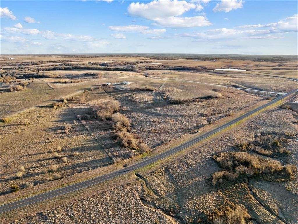 10 Acres of Land for Sale in St. Jo, Texas