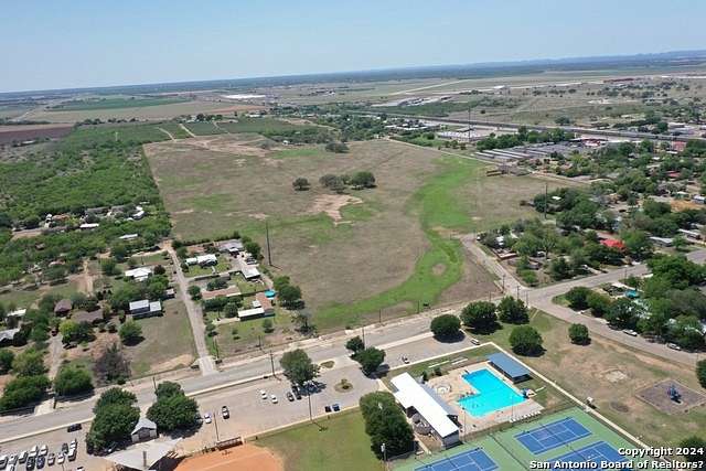 42 Acres of Land for Sale in Hondo, Texas