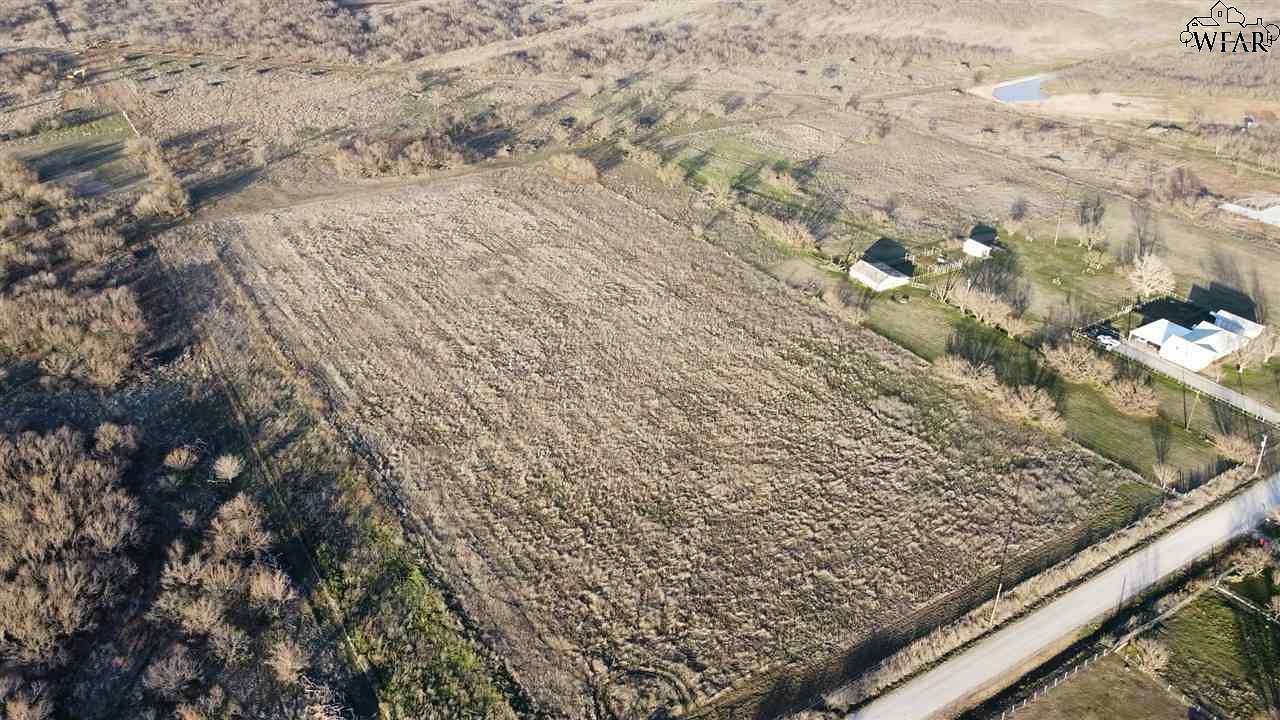 10 Acres of Residential Land for Sale in Wichita Falls, Texas