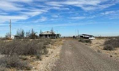 17 Acres of Land with Home for Sale in Verhalen, Texas