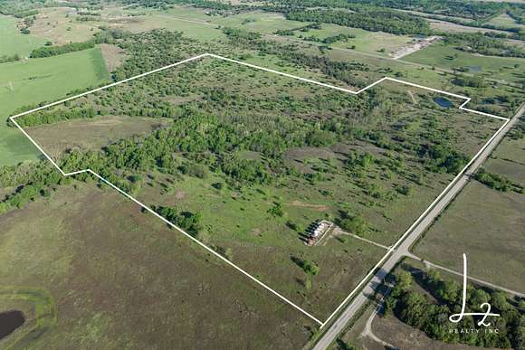 112 Acres of Recreational Land & Farm for Sale in Fredonia, Kansas