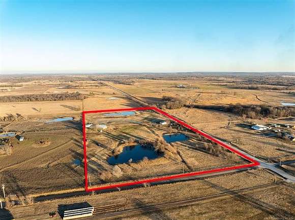 20 Acres of Land with Home for Sale in Oktaha, Oklahoma