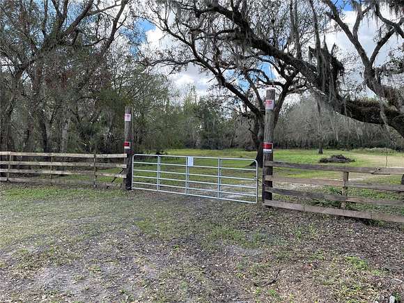 11 Acres of Recreational Land for Sale in Arcadia, Florida