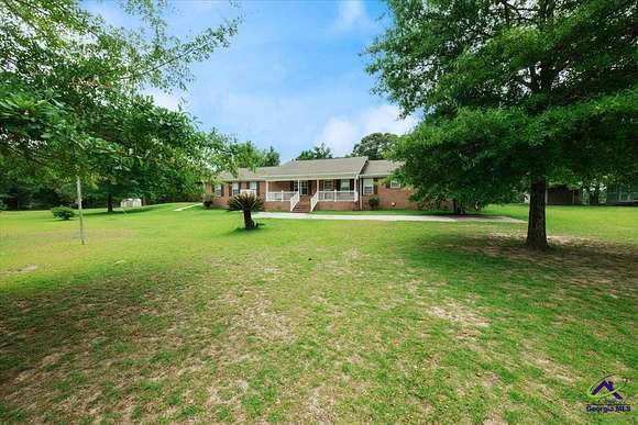 2.6 Acres of Residential Land with Home for Sale in Fort Valley, Georgia