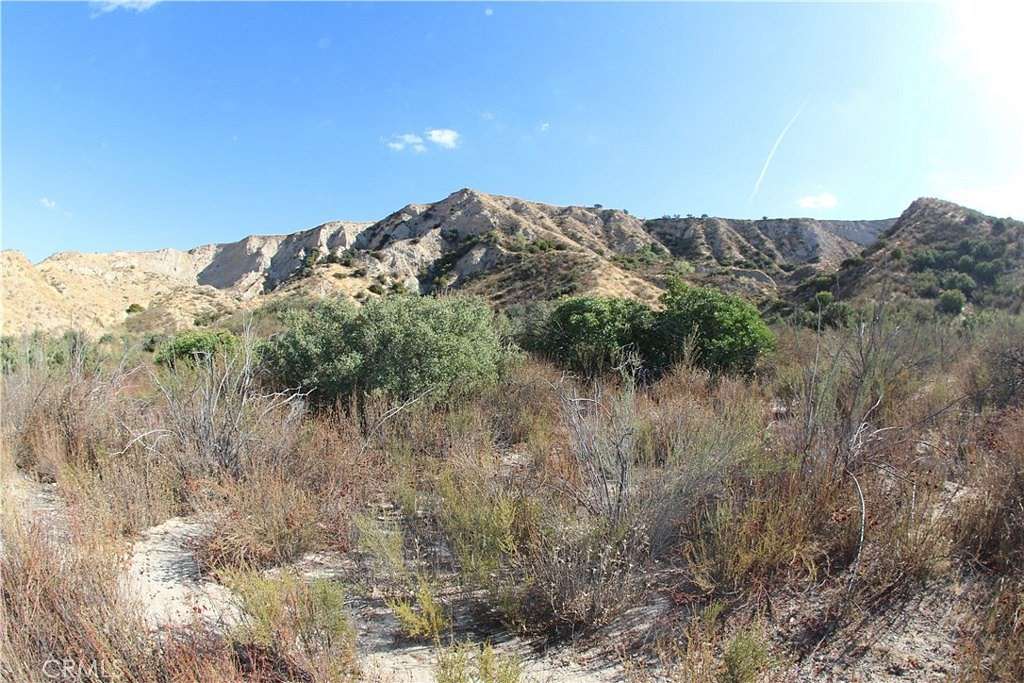 14.5 Acres of Land for Sale in Saugus, California