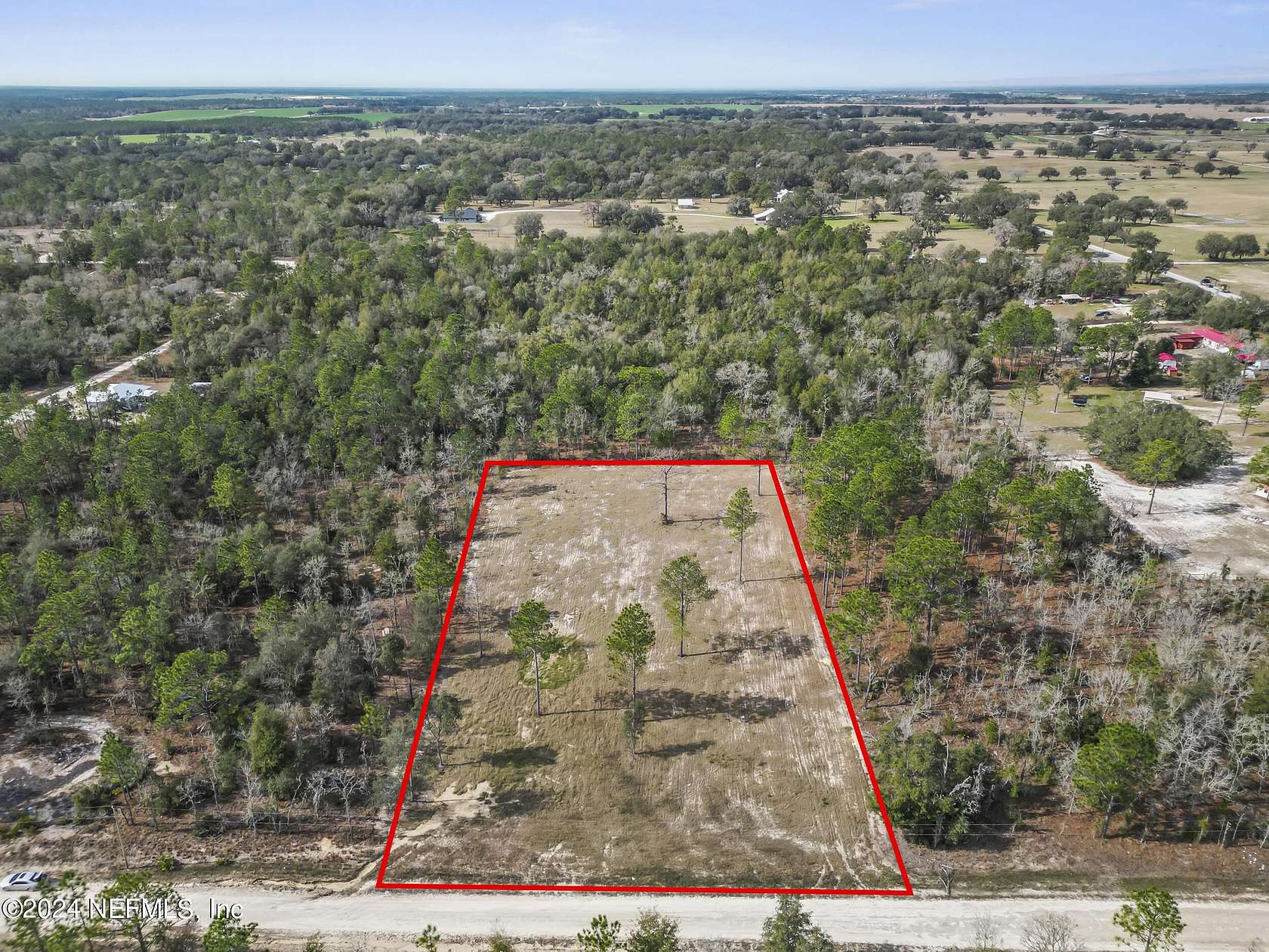 2 Acres of Residential Land for Sale in Williston, Florida