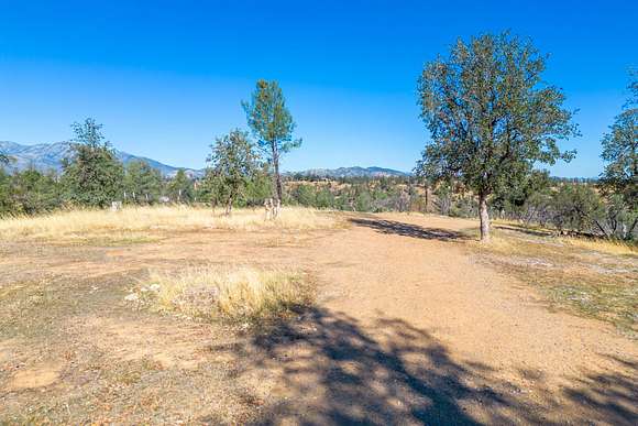 20 Acres of Land for Sale in Igo, California