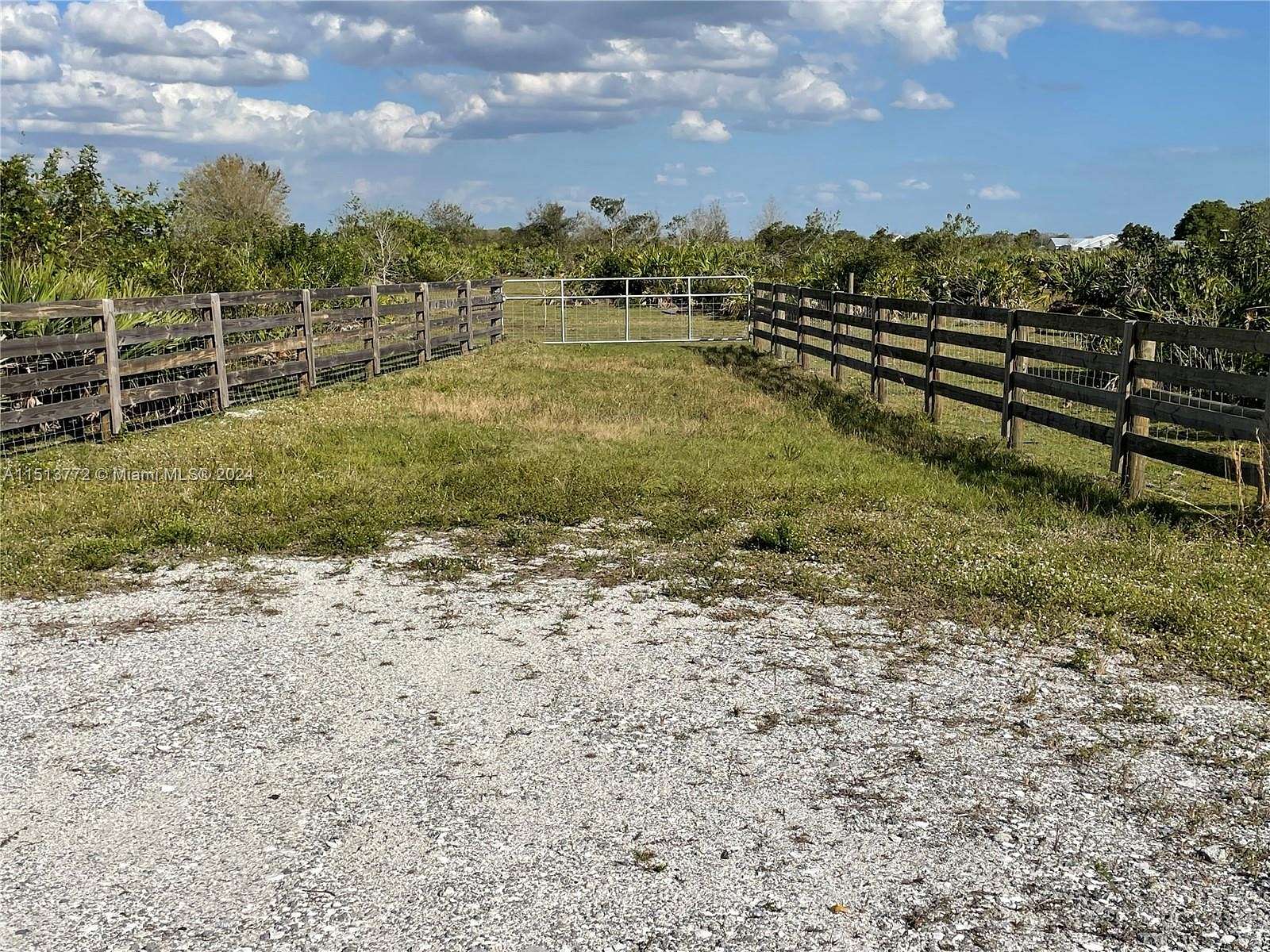 10.1 Acres of Land for Sale in Okeechobee, Florida