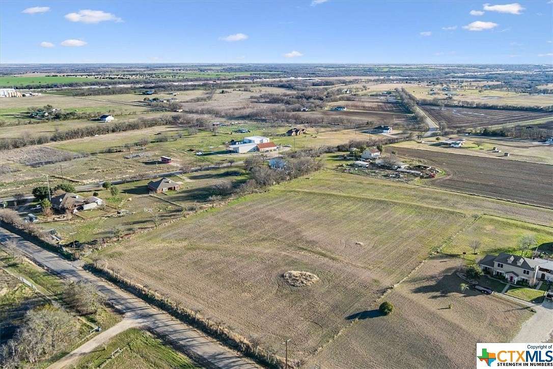 2 Acres of Residential Land for Sale in Moody, Texas