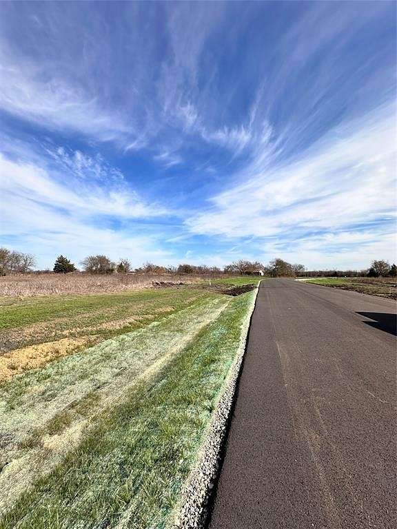 1.2 Acres of Residential Land for Sale in Greenville, Texas