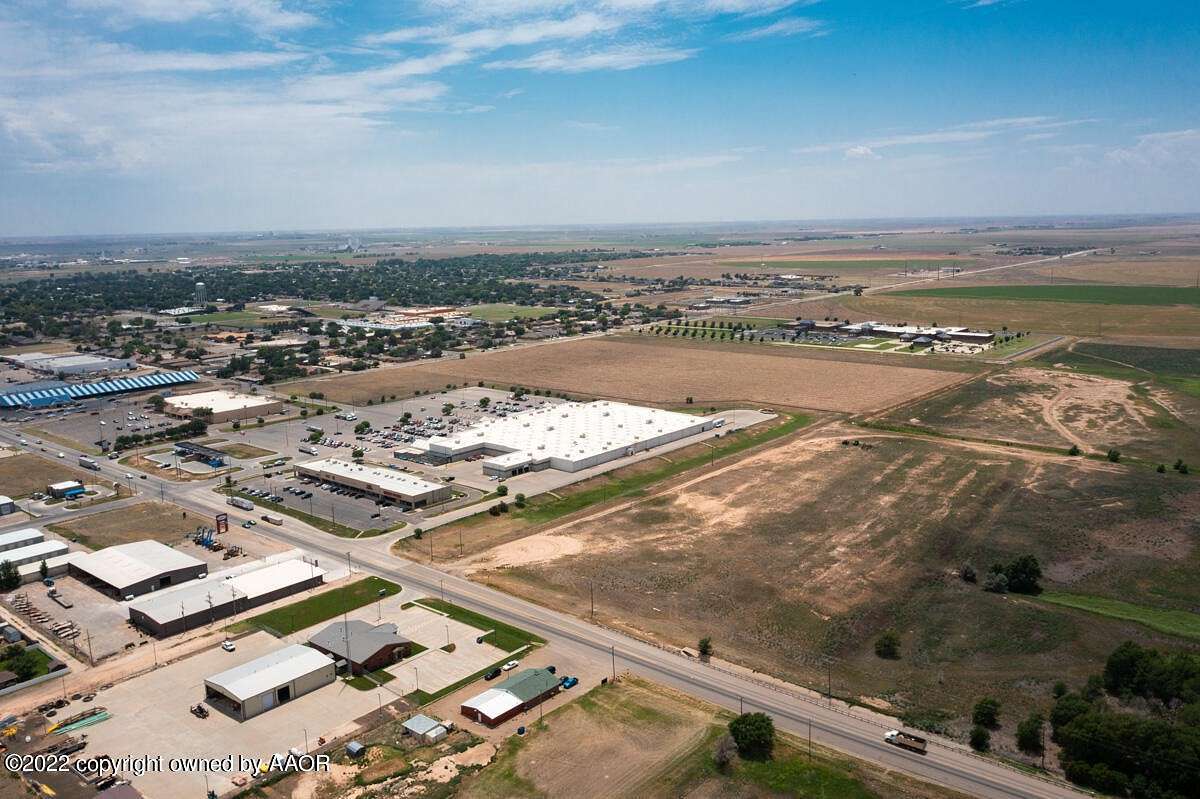 11.743 Acres of Mixed-Use Land for Sale in Hereford, Texas