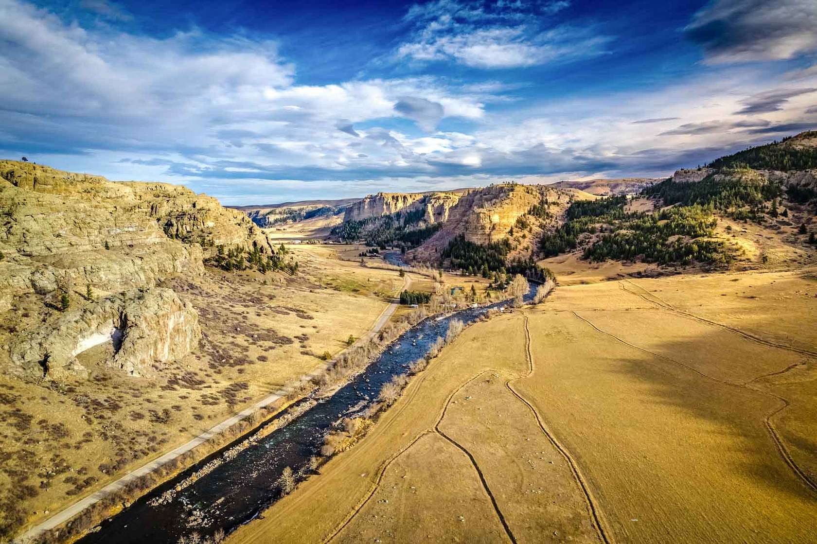 118 Acres of Land for Sale in Nye, Montana