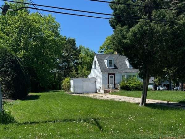 1.65 Acres of Residential Land for Sale in Arlington Heights, Illinois