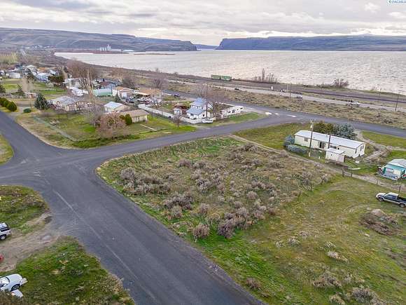 0.37 Acres of Residential Land for Sale in Wallula, Washington
