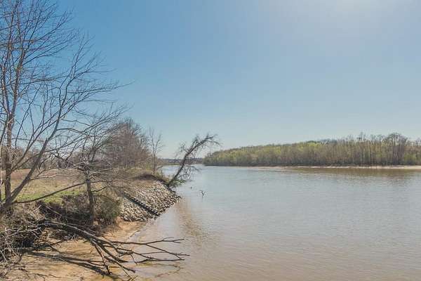 0.16 Acres of Land for Sale in Clifton, Tennessee