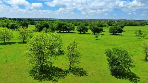25 Acres of Recreational Land & Farm for Sale in Gainesville, Texas