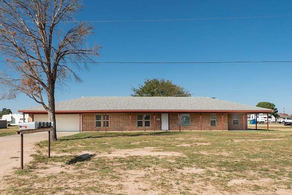 4.5 Acres of Residential Land with Home for Sale in Midland, Texas